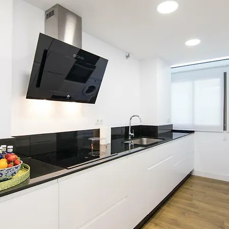 Homeforguest Stylish And Modern Overlooking Las Canteras Apartment Las Palmas de Gran Canaria