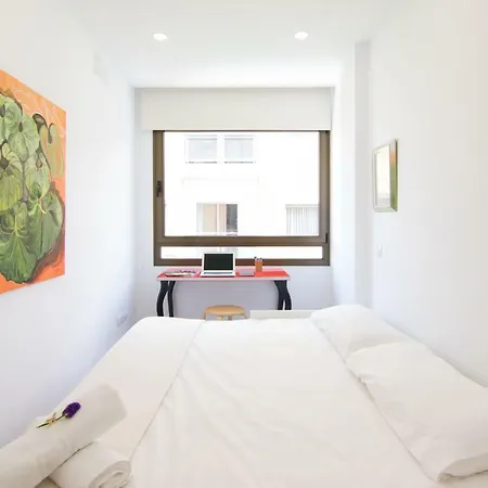 Homeforguest Stylish And Modern Overlooking Las Canteras