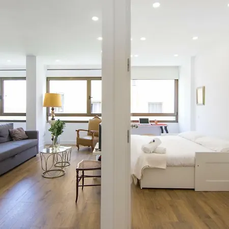 Homeforguest Stylish And Modern Overlooking Las Canteras Apartment