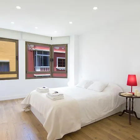 Homeforguest Stylish And Modern Overlooking Las Canteras Apartment Las Palmas de Gran Canaria