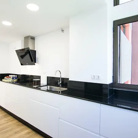 Homeforguest Stylish And Modern Overlooking Las Canteras Apartament *